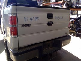 2010 FORD F-150, WHITE, XLT MODEL, CREW CAB, 5.4L, AT, 2WD.  F26518